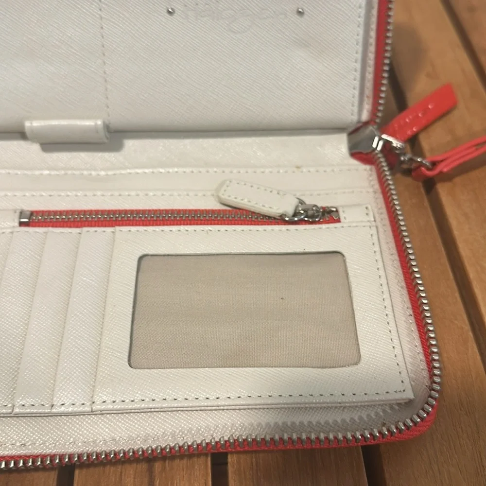 White and Orange Wallet - Picture 5 of 8